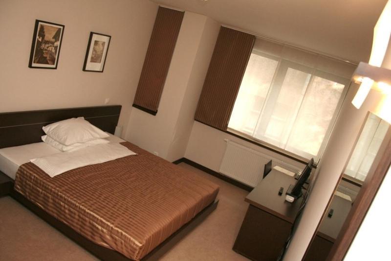Hotel PLATINUM SJJ Zimmer foto